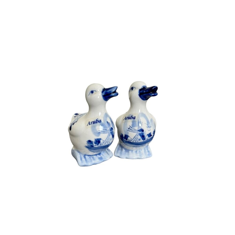 Delft Blue Handpainted Ducks In A Basket Salt And Pepper Shaker Set Vintage - Picture 2 of 11